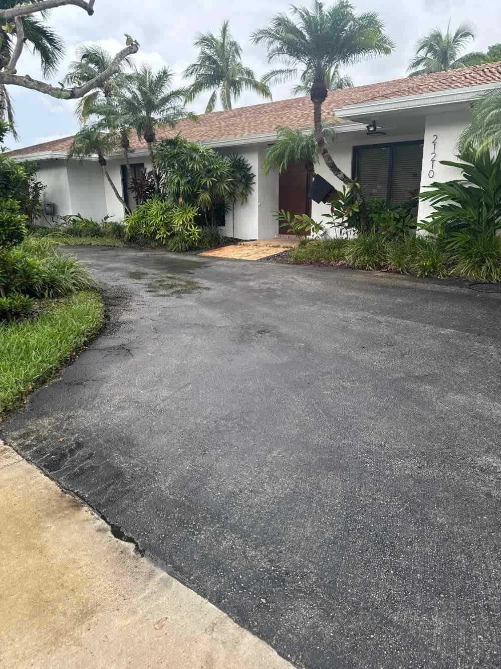 Driveway pressure washing South Florida